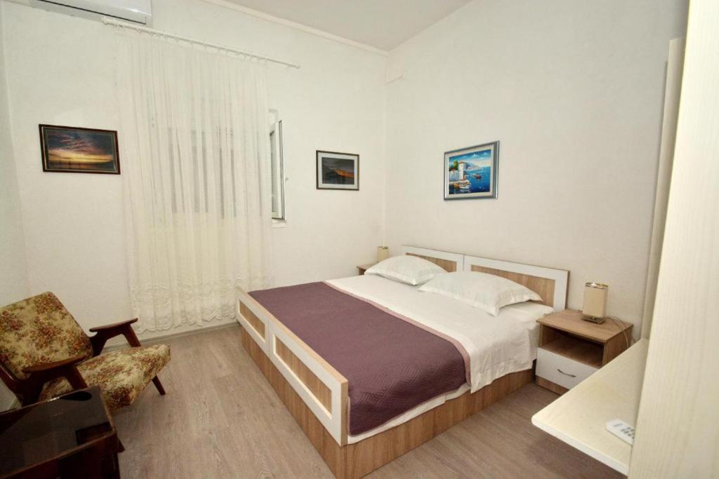 Villa Vlade- From The Heated Pool To The Beach In 1 Minute Есенице Экстерьер фото