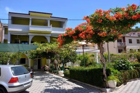 Villa Vlade- From The Heated Pool To The Beach In 1 Minute Есенице Экстерьер фото